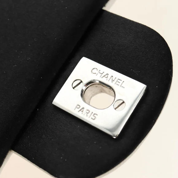 Preowned Chanel Chain Big Matelassé 30 Bag Lambskin White Black Silver CC Auth 190244SAM