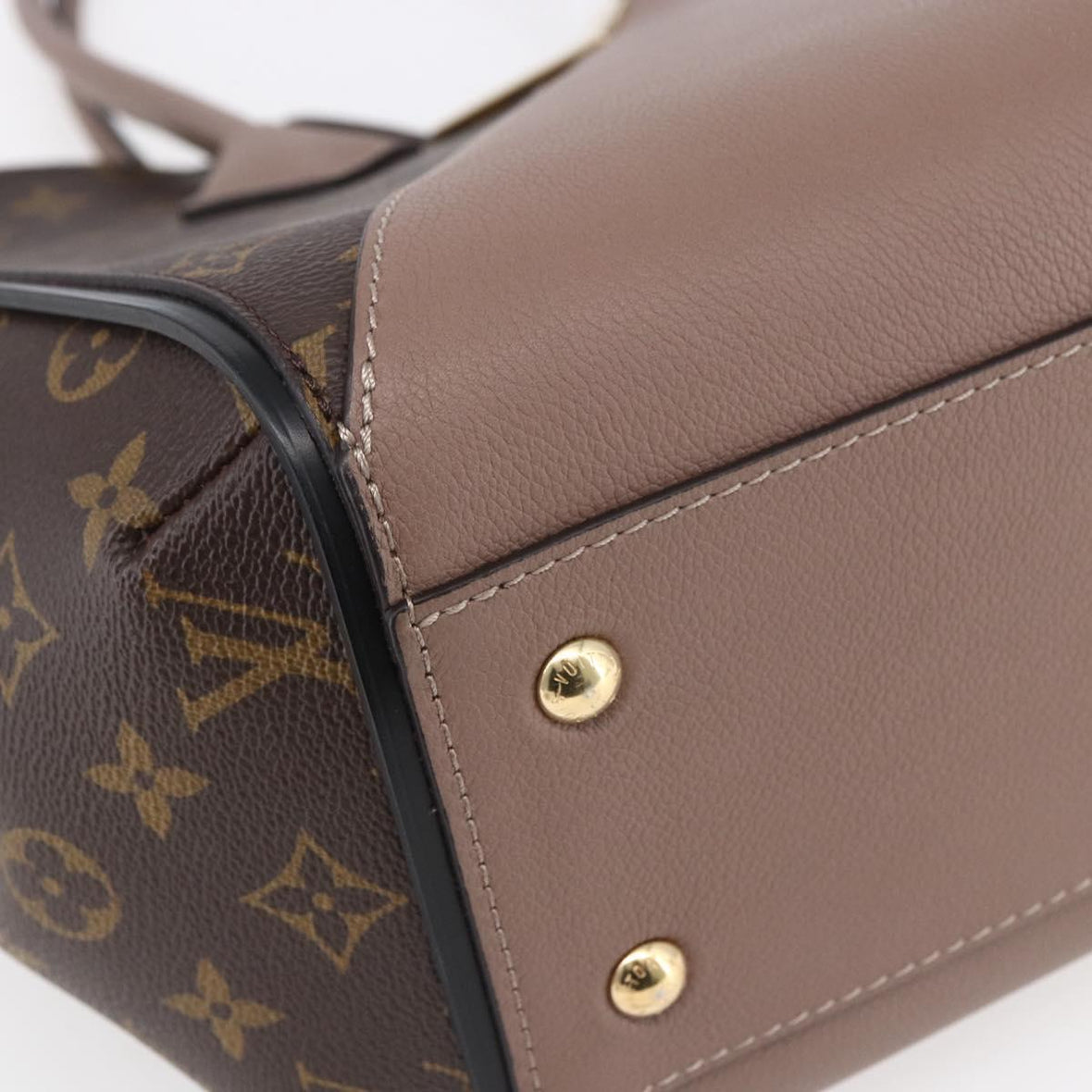 Preowned Authentic Louis Vuitton Monogram Kimono MM Tote