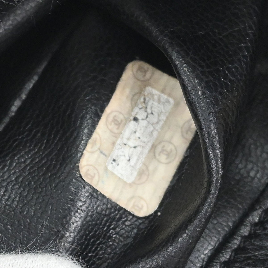 Preowned Authentic Chanel Vintage CC Drawstring Bucket Bag