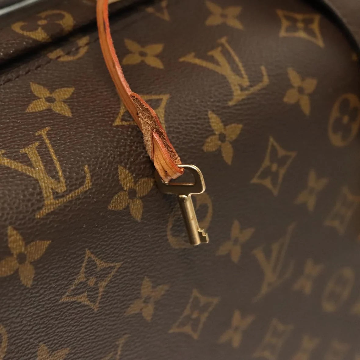 Preowned Authentic Louis Vuitton Monogram Serviette Fermoir Business Bag