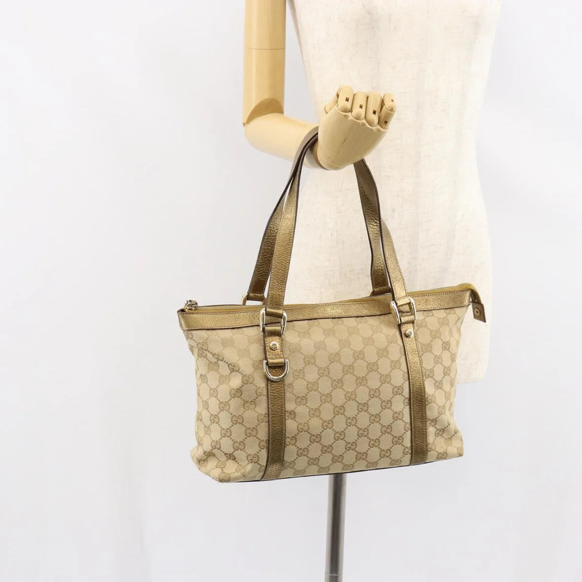 Preowned Authentic Gucci GG Canvas Tote Bag